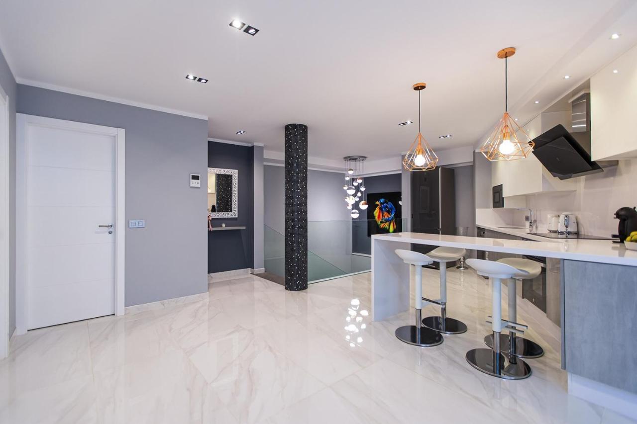 Luxury 2 Bedroom Apartment In Los Cristianos Los Cristianos  Exteriör bild